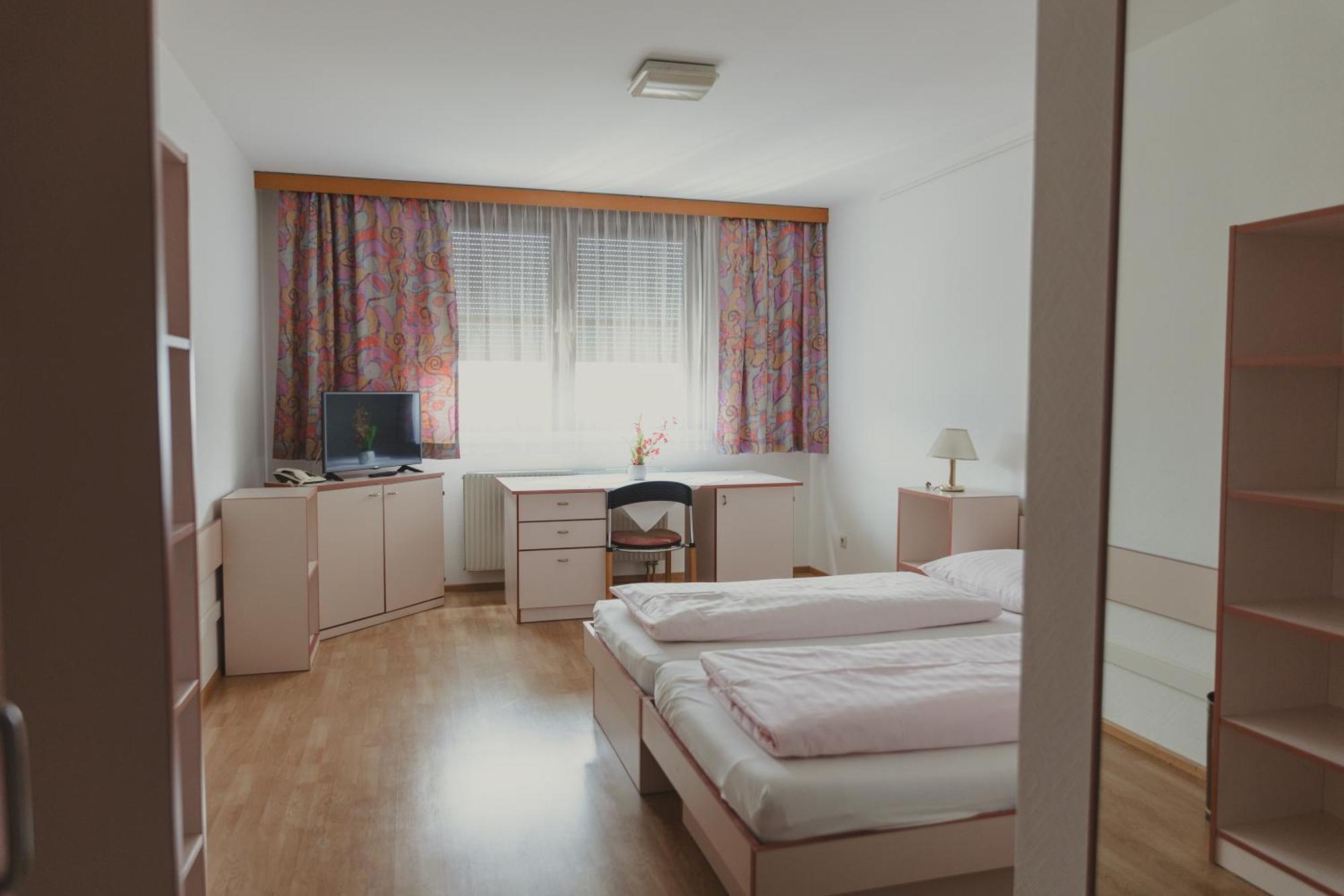 Sommerhotel Karwendel Інсбрук Екстер'єр фото