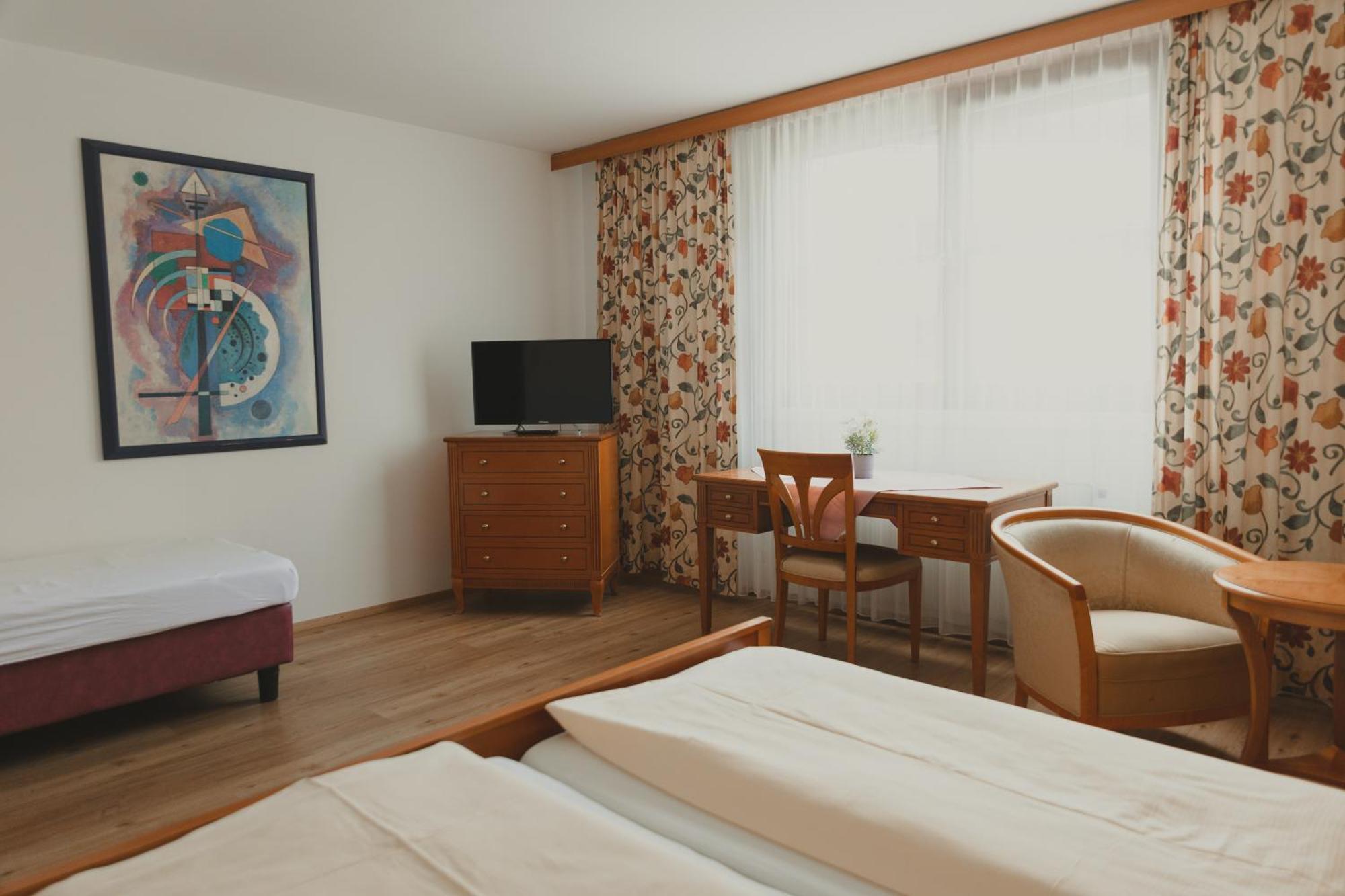 Sommerhotel Karwendel Інсбрук Екстер'єр фото